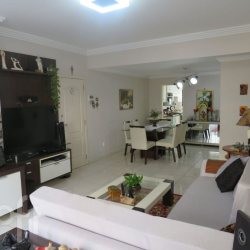 Apartamentos com 274m², 4 quartos, 2 suítes, 1 garagem, no bairro Centro em Florianópolis