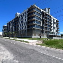 Apartamentos com 74m², 2 quartos, 2 suítes, 2 garagens, no bairro Jurere Oeste em Florianópolis