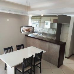 Apartamentos com 91m², 3 quartos, 1 suíte, 1 garagem, no bairro Agronômica em Florianópolis