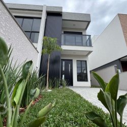 Casa Residencial com 126m², 3 quartos, 1 suíte, 2 garagens, no bairro Cachoeira do bom Jesus em Florianópolis