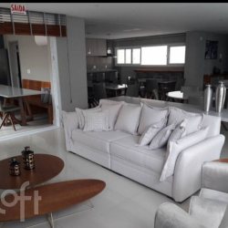 Apartamentos com 116m², 3 quartos, 1 suíte, 2 garagens, no bairro Centro em Florianópolis