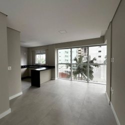 Apartamentos com 93m², 2 quartos, 2 suítes, 1 garagem, no bairro Centro em Balneário Camboriú