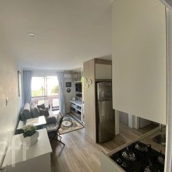 Apartamentos com 40m², 1 quarto, 1 garagem, no bairro Pioneiros em Balneário Camboriú