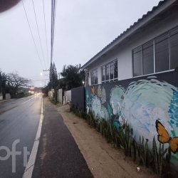 Casa Residencial com 78m², 2 quartos, 4 garagens, no bairro Morro das Pedras em Florianópolis