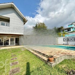 Casa Residencial com 255m², 4 quartos, 3 suítes, no bairro Rio tavares central em Florianópolis