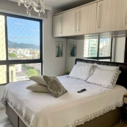 Apartamentos com 137m², 3 quartos, 3 suítes, 2 garagens, no bairro Centro em Balneário Camboriú