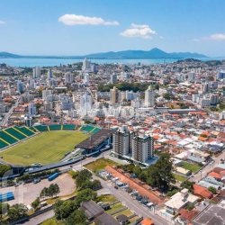 Apartamentos com 157m², 3 quartos, 2 suítes, 2 garagens, no bairro Canto em Florianópolis