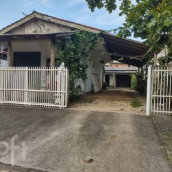 Casa Residencial com 100m², 1 quarto, no bairro Pinheira em Palhoça