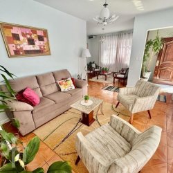 Casa Residencial com 243m², 3 quartos, 1 suíte, 2 garagens, no bairro Jardim Atlântico em Florianópolis