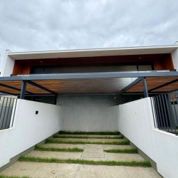 Casa Residencial com 121m², 3 quartos, 1 suíte, no bairro Campeche Central em Florianópolis