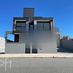 Casa Residencial com 139m², 3 quartos, 3 suítes, no bairro Campeche Sul em Florianópolis