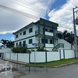 Casa Residencial com 210m², 4 quartos, 1 suíte, 2 garagens, no bairro Praia do Sonho em Palhoça