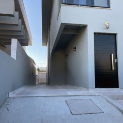 Casa Residencial com 147m², 3 quartos, 1 suíte, no bairro Ressacada em Florianópolis