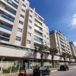 Apartamentos com 91m², 3 quartos, 1 suíte, 2 garagens, no bairro Trindade em Florianópolis