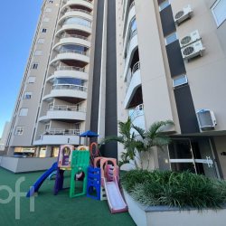 Apartamentos com 131m², 3 quartos, 1 suíte, no bairro Agronômica em Florianópolis