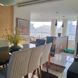 Apartamentos com 123m², 3 quartos, 1 suíte, 2 garagens, no bairro Centro em Balneário Camboriú