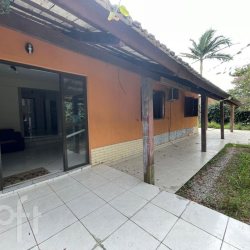 Casa Residencial com 133m², 3 quartos, 1 suíte, no bairro Centro em Florianópolis