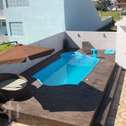 Casa Residencial com 300m², 4 quartos, 3 garagens, no bairro Pinheira em Palhoça