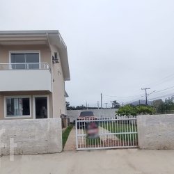 Casa Residencial com 72m², 2 quartos, 2 suítes, 2 garagens, no bairro Pinheira em Palhoça