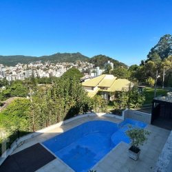 Casa Residencial com 477m², 5 quartos, 4 suítes, 2 garagens, no bairro Saco dos limões em Florianópolis