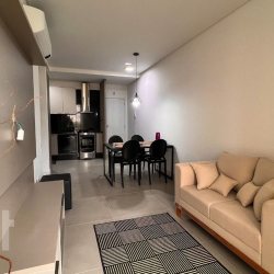 Apartamentos com 47m², 1 quarto, 1 garagem, no bairro Córrego Grande em Florianópolis