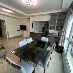 Apartamentos com 94m², 3 quartos, 3 suítes, 2 garagens, no bairro Centro em Balneário Camboriú