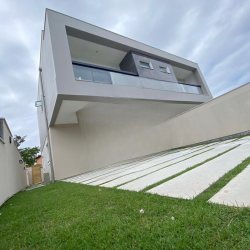 Casa Residencial com 155m², 3 quartos, no bairro Campeche Leste em Florianópolis