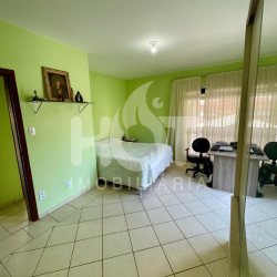 Casa Residencial com 204m², 3 quartos, 1 suíte, no bairro Campeche Sul em Florianópolis