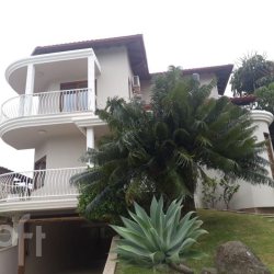 Casa Residencial com 487m², 4 quartos, 4 suítes, 5 garagens, no bairro Ingleses em Florianópolis