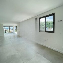 Apartamentos com 151m², 4 quartos, 4 suítes, 3 garagens, no bairro Centro em Balneário Camboriú