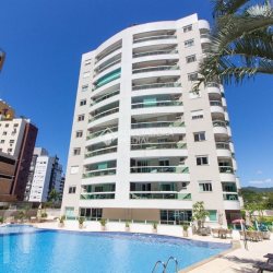 Apartamentos com 128m², 4 quartos, 1 suíte, 2 garagens, no bairro Itacorubi em Florianópolis