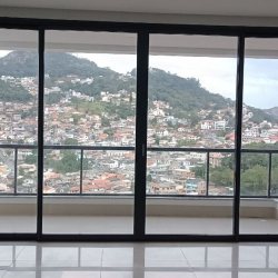 Apartamentos com 123m², 3 quartos, 3 suítes, 3 garagens, no bairro Agronômica em Florianópolis