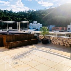 Apartamentos com 207m², 4 quartos, 1 suíte, 1 garagem, no bairro Canasvieiras em Florianópolis