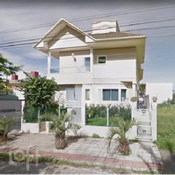 Casa Residencial com 450m², 9 quartos, 9 suítes, 6 garagens, no bairro Jurere Leste em Florianópolis