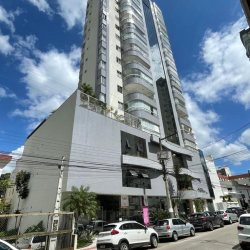 Apartamentos com 100m², 3 quartos, 1 suíte, 2 garagens, no bairro Pioneiros em Balneário Camboriú