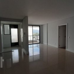 Apartamentos com 123m², 3 quartos, 1 suíte, 1 garagem, no bairro Agronômica em Florianópolis