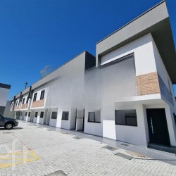 Casa Residencial com 72m², 2 quartos, 2 suítes, 1 garagem, no bairro Cachoeira do bom Jesus Leste em Florianópolis