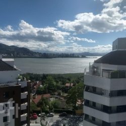 Apartamentos com 80m², 2 quartos, 1 suíte, no bairro João Paulo em Florianópolis