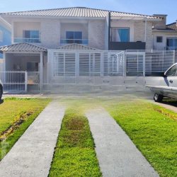 Casa Residencial com 132m², 3 quartos, 3 suítes, 2 garagens, no bairro Ingleses em Florianópolis