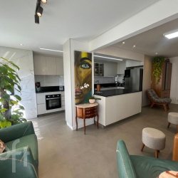 Apartamentos com 95m², 2 quartos, 1 suíte, 1 garagem, no bairro Centro em Balneário Camboriú