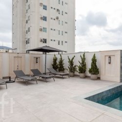 Apartamentos com 131m², 4 quartos, 4 suítes, 3 garagens, no bairro Centro em Balneário Camboriú