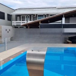 Casa Residencial com 300m², 6 quartos, 1 suíte, 2 garagens, no bairro Pinheira em Palhoça