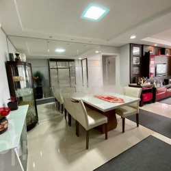 Apartamentos com 122m², 3 quartos, 2 suítes, 2 garagens, no bairro Canto em Florianópolis