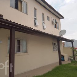 Casa Residencial com 80m², 2 quartos, 2 garagens, no bairro Capoeiras em Florianópolis