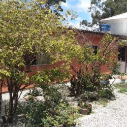 Casa Residencial com 80m², 1 quarto, 2 garagens, no bairro São João do Rio Vermelho em Florianópolis