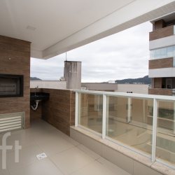 Apartamentos com 96m², 3 quartos, 1 suíte, 2 garagens, no bairro Itacorubi em Florianópolis