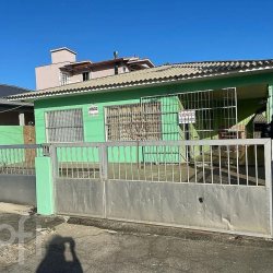 Casa Residencial com 100m², 4 quartos, 3 garagens, no bairro Pinheira em Palhoça