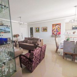 Apartamentos com 137m², 3 quartos, 3 suítes, 2 garagens, no bairro Estreito em Florianópolis