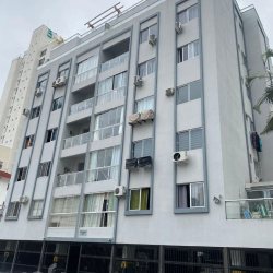 Apartamentos com 62m², 2 quartos, 1 garagem, no bairro Pioneiros em Balneário Camboriú