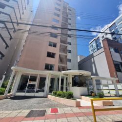 Apartamentos com 41m², 1 quarto, 1 garagem, no bairro Centro em Florianópolis